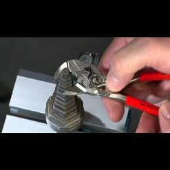 BAUHAUS Knipex Zangenschlüssel Länge: 125 Mm, Greifkapazität Muttern: 23 Mm, Material Griff: Kunststoff überzogen -Werkstatteinrichtung store 12 1536