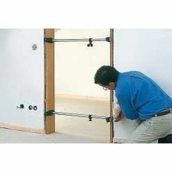 BAUHAUS Bessey Türfuttermontagestrebe TMS Spannweite: 560 Mm - 1.010 Mm -Werkstatteinrichtung store 12 1606